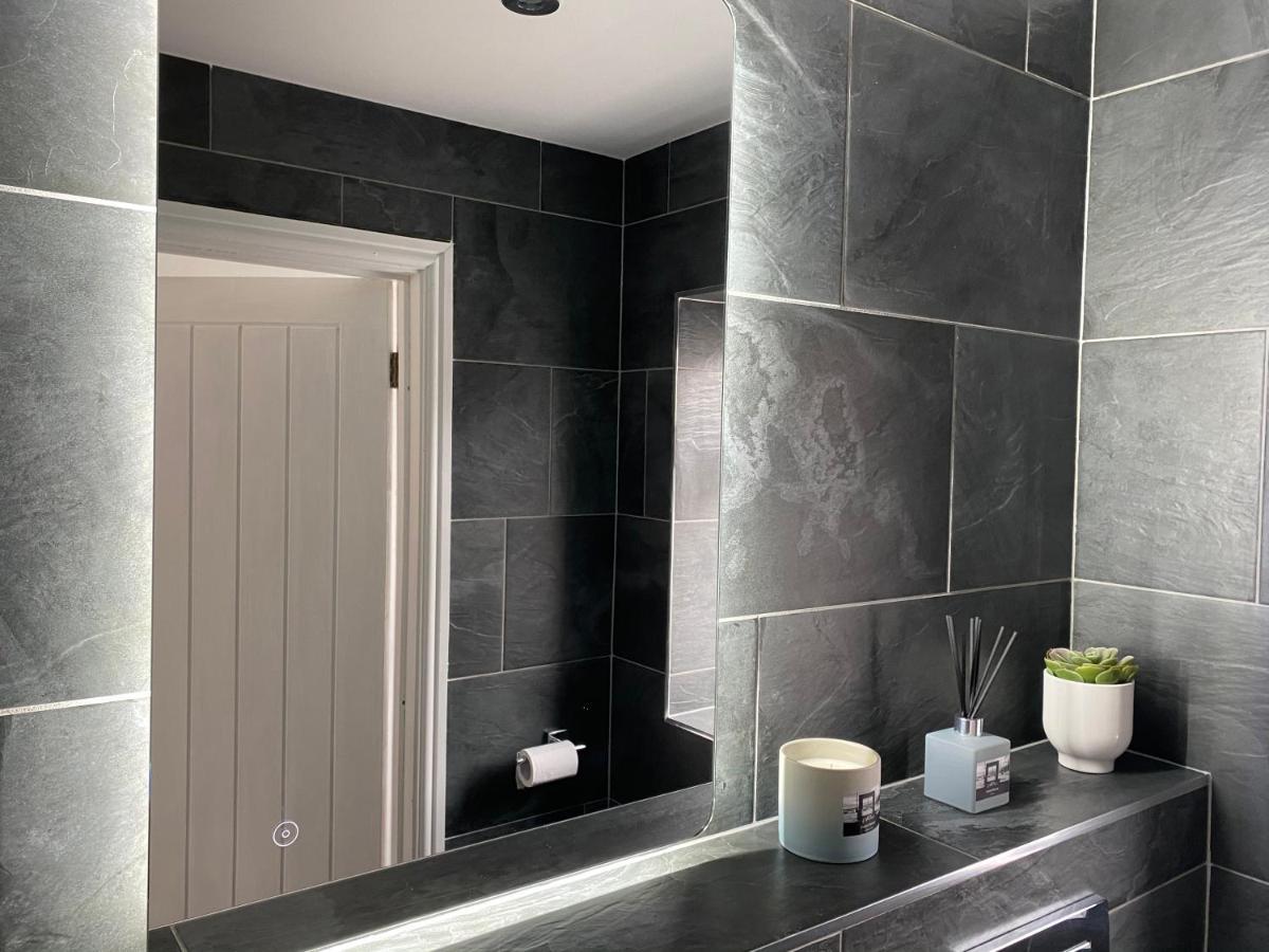 No40Barmouth-Modern,Spacious&Hot Tub Екстер'єр фото