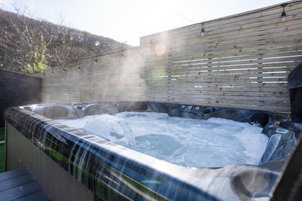 No40Barmouth-Modern,Spacious&Hot Tub Екстер'єр фото